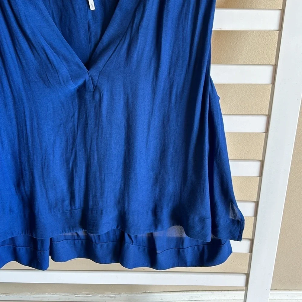 FREE PEOPLE DARCY V-NECK HI-LOW SLEEVELESS TOP BLUE COBALT Size Small